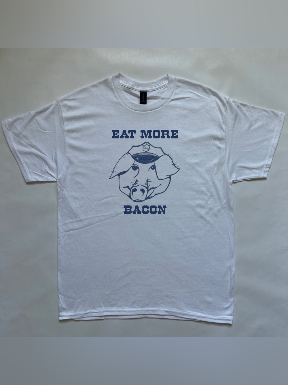 Vintage Eat More Bacon pig cop police humor funny punk Graphic T-Shirt tee